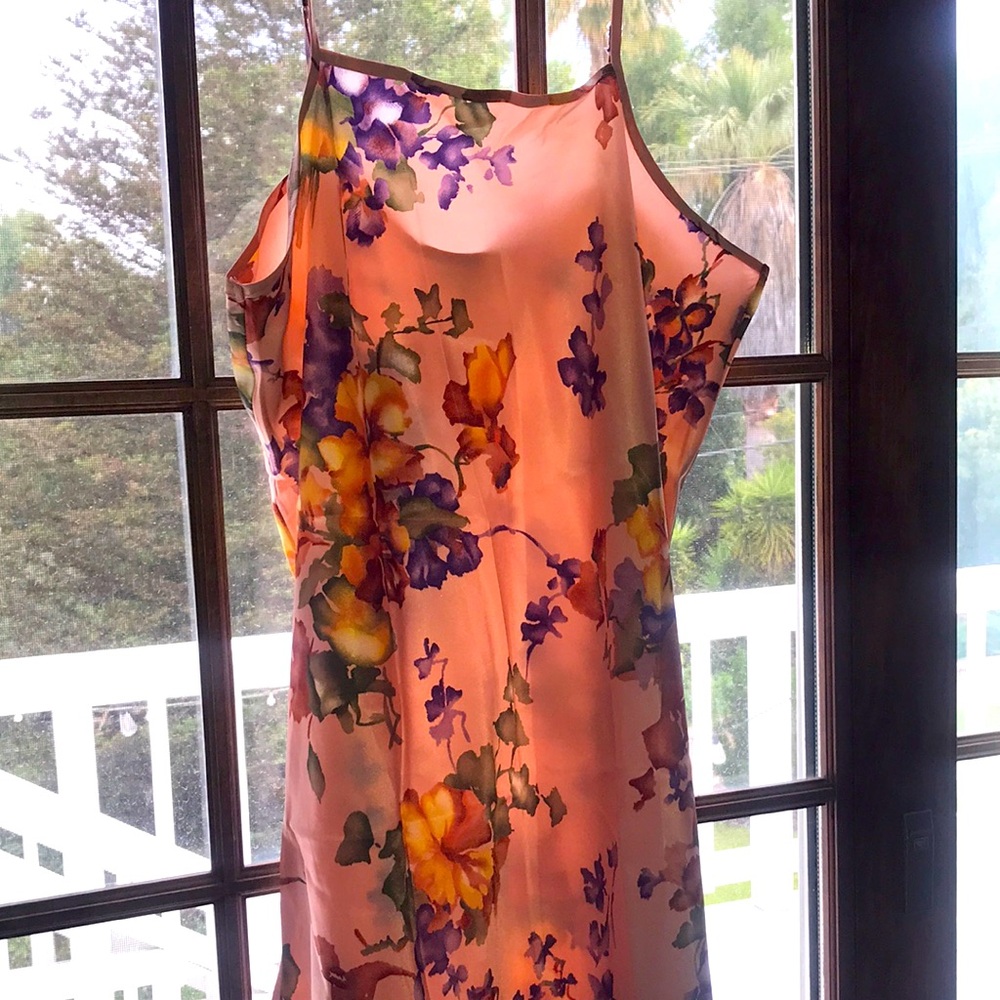 NWOT AVENUE LINGERIE 🌷 WITH MATCHING ENVELOPE STYLE BUTTON CLOSURE STORAGE BAG